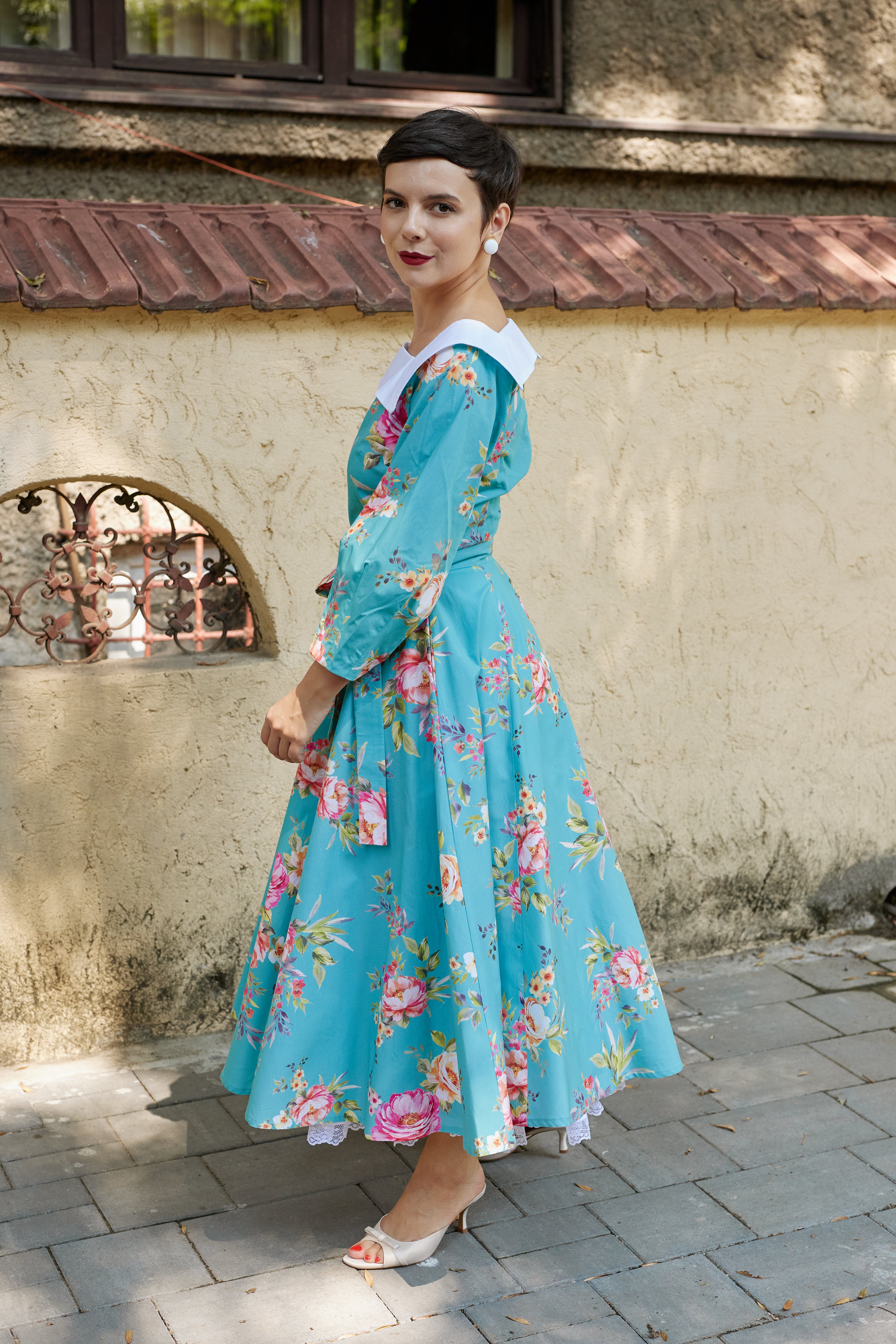 Rochie Midi din Bumbac cu Bujori pe Turcoaz