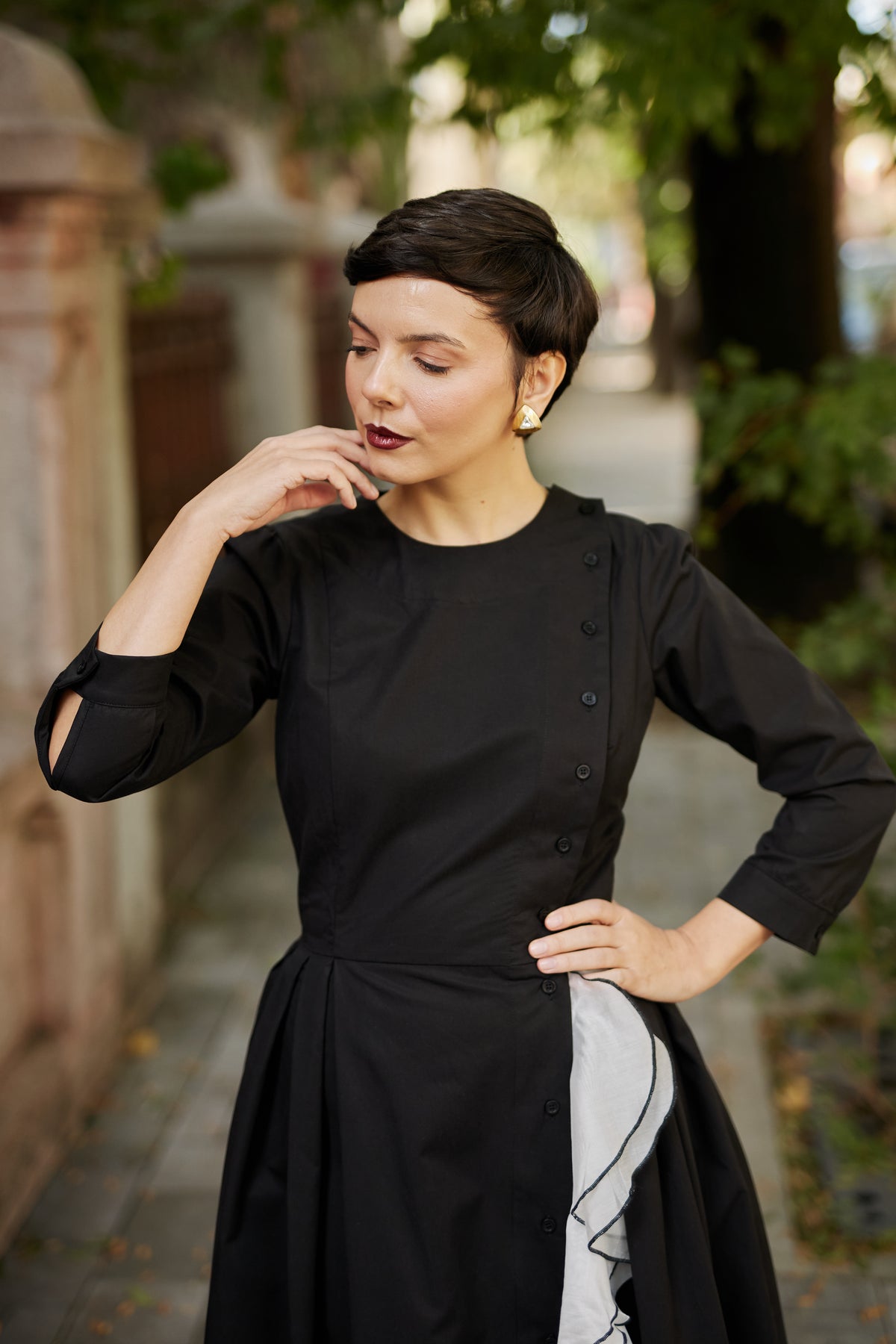 Rochie Midi din Bumbac Negru cu Volan Alb