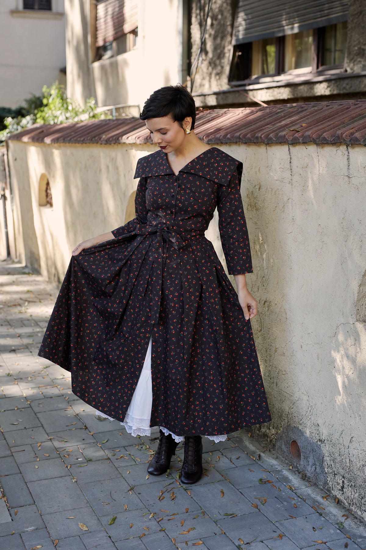 Rochie Camasa Midi cu Guler Patrat din Bumbac Negru