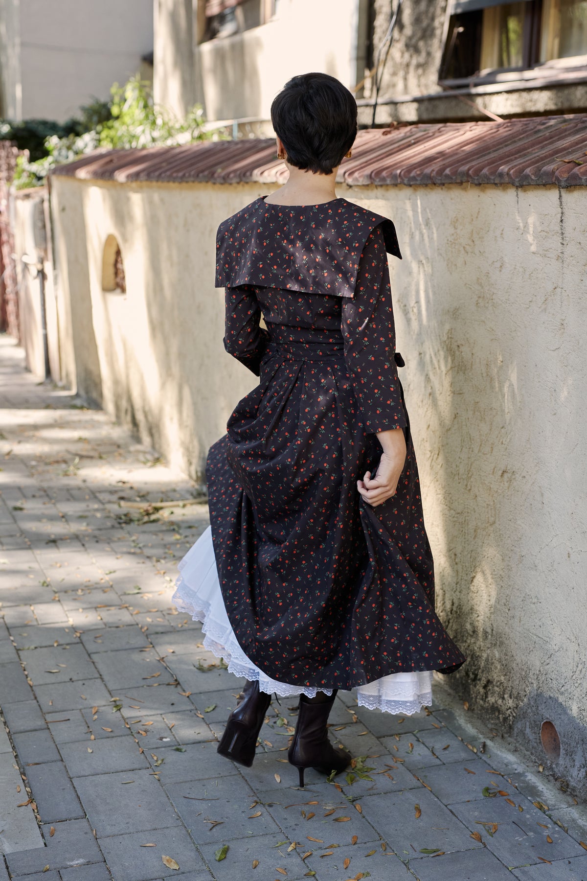 Rochie Camasa Midi cu Guler Patrat din Bumbac Negru