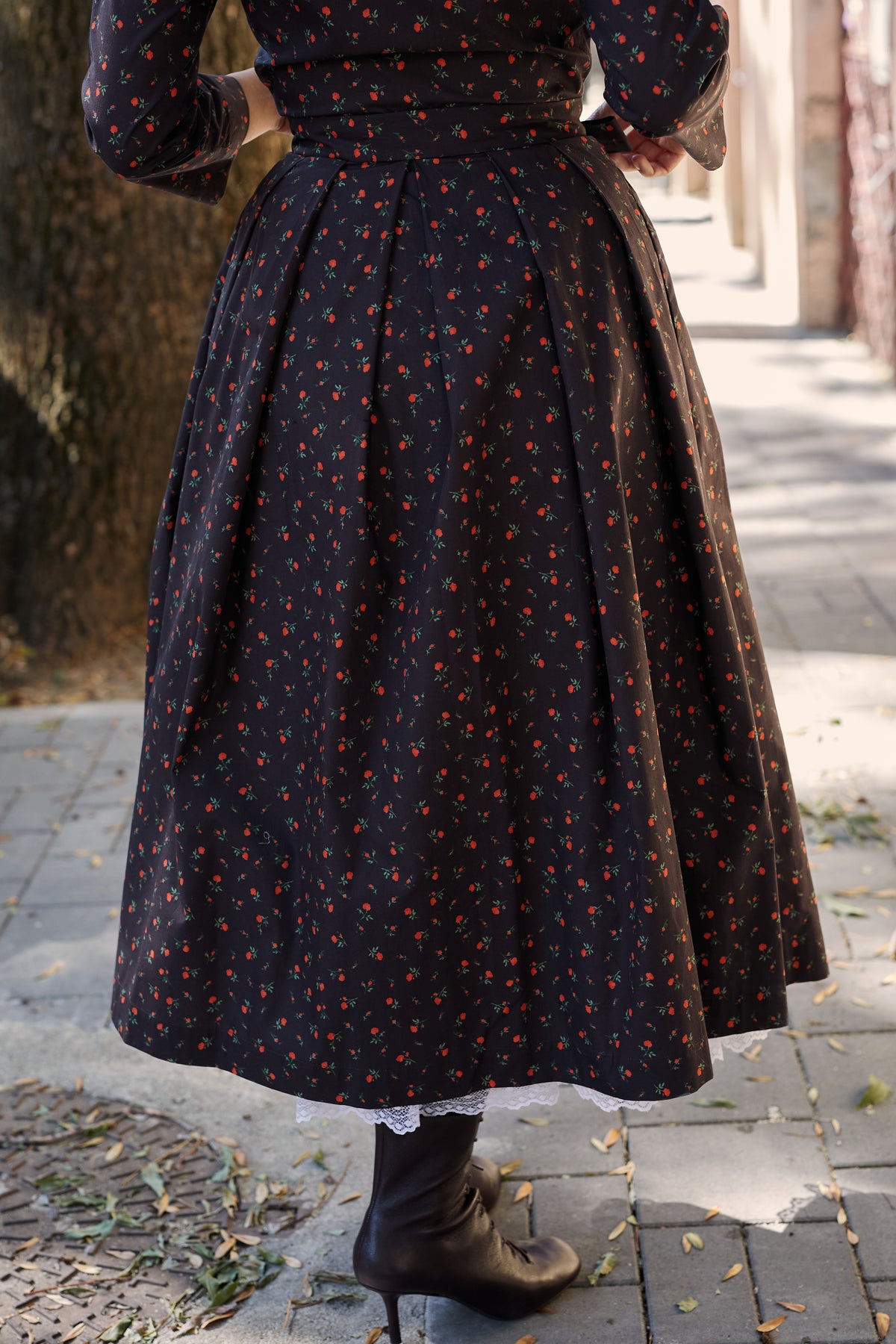 Rochie Camasa Midi cu Guler Patrat din Bumbac Negru
