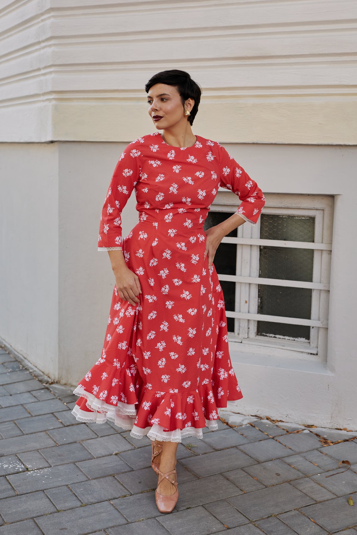 Rochie Midi din Bumbac Corai cu Volan Alb si Dantela