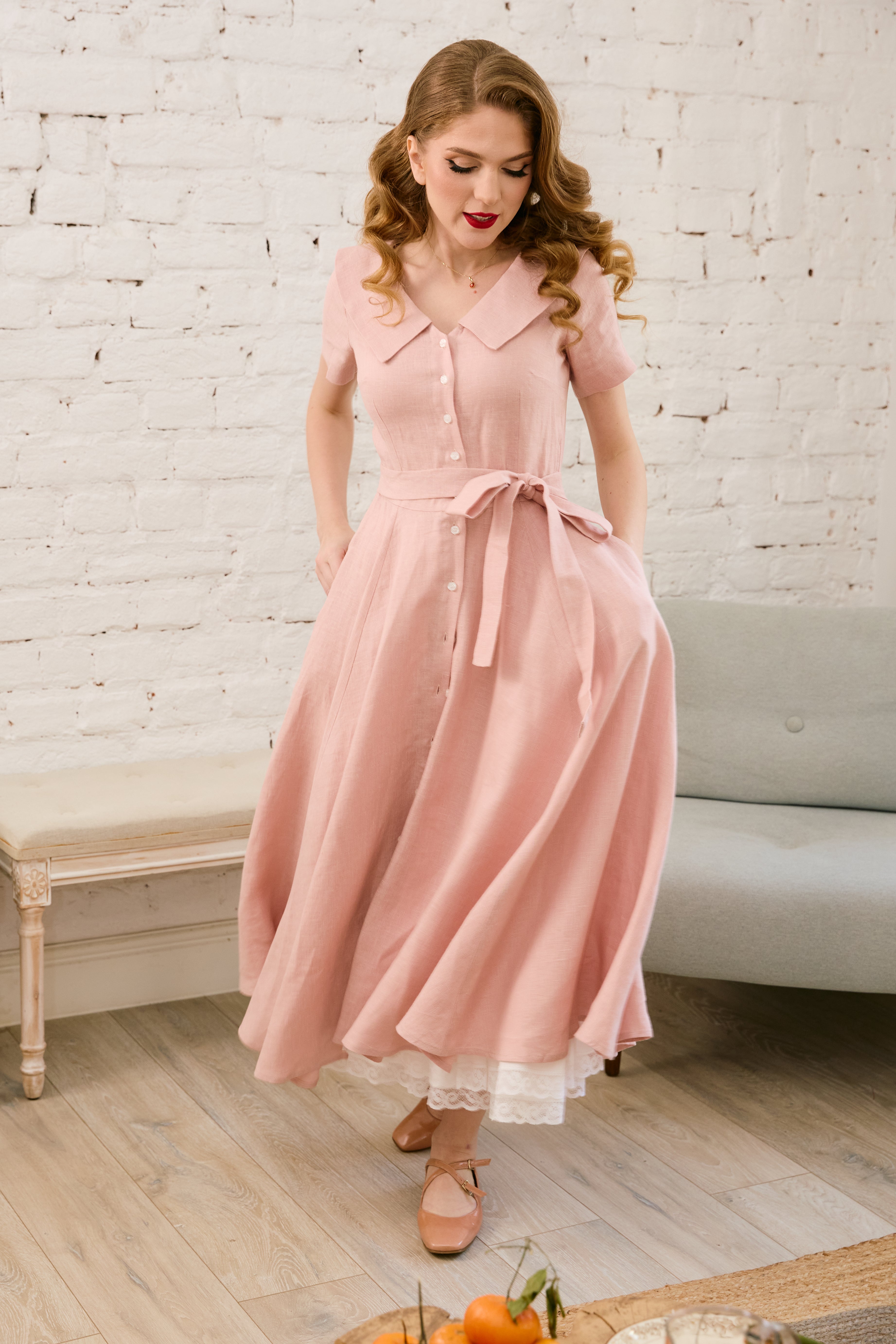 Rochie Camasa Midi cu Guler in V, din In Roz
