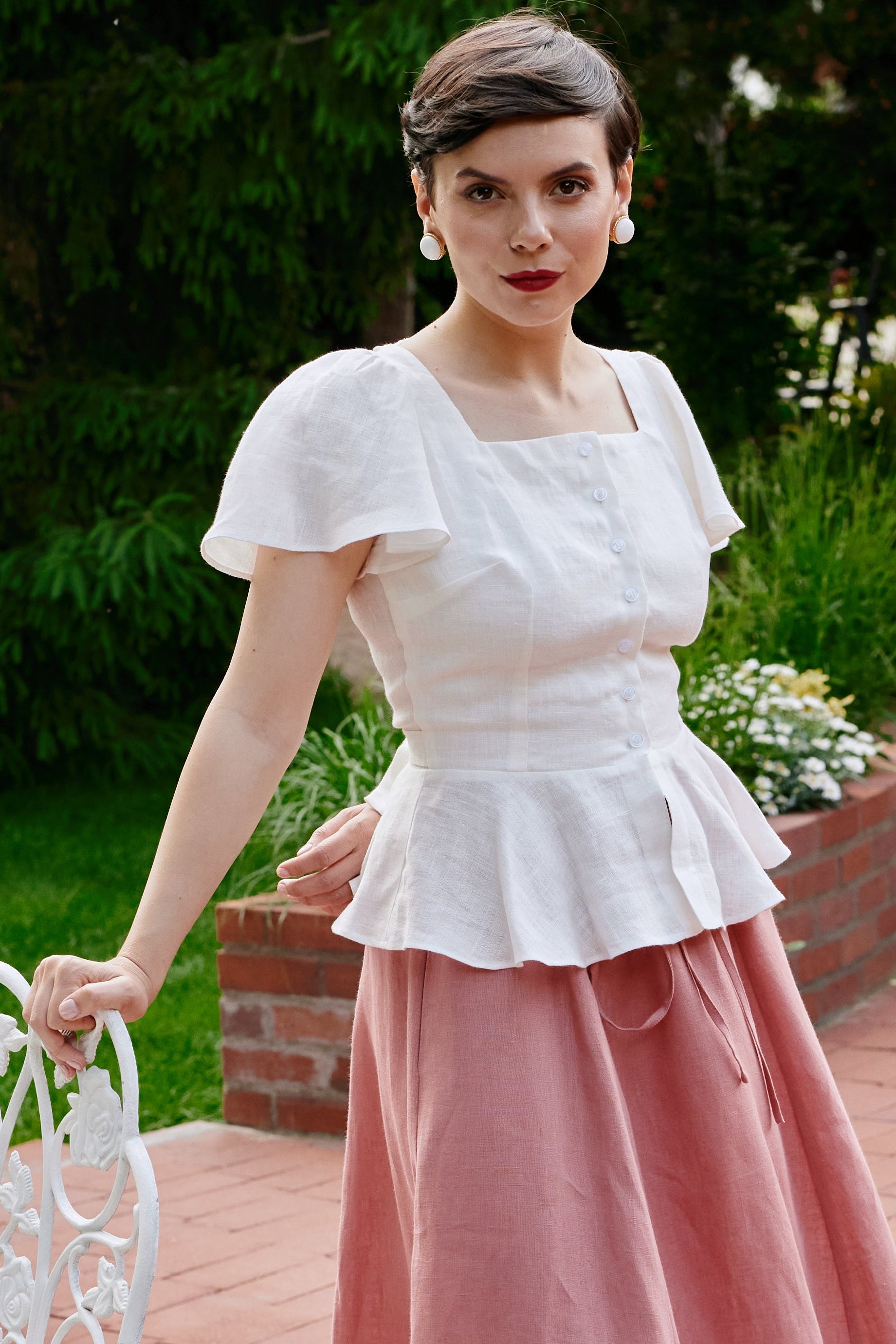 Bluza cu Peplum si Nasturi, din In Alb