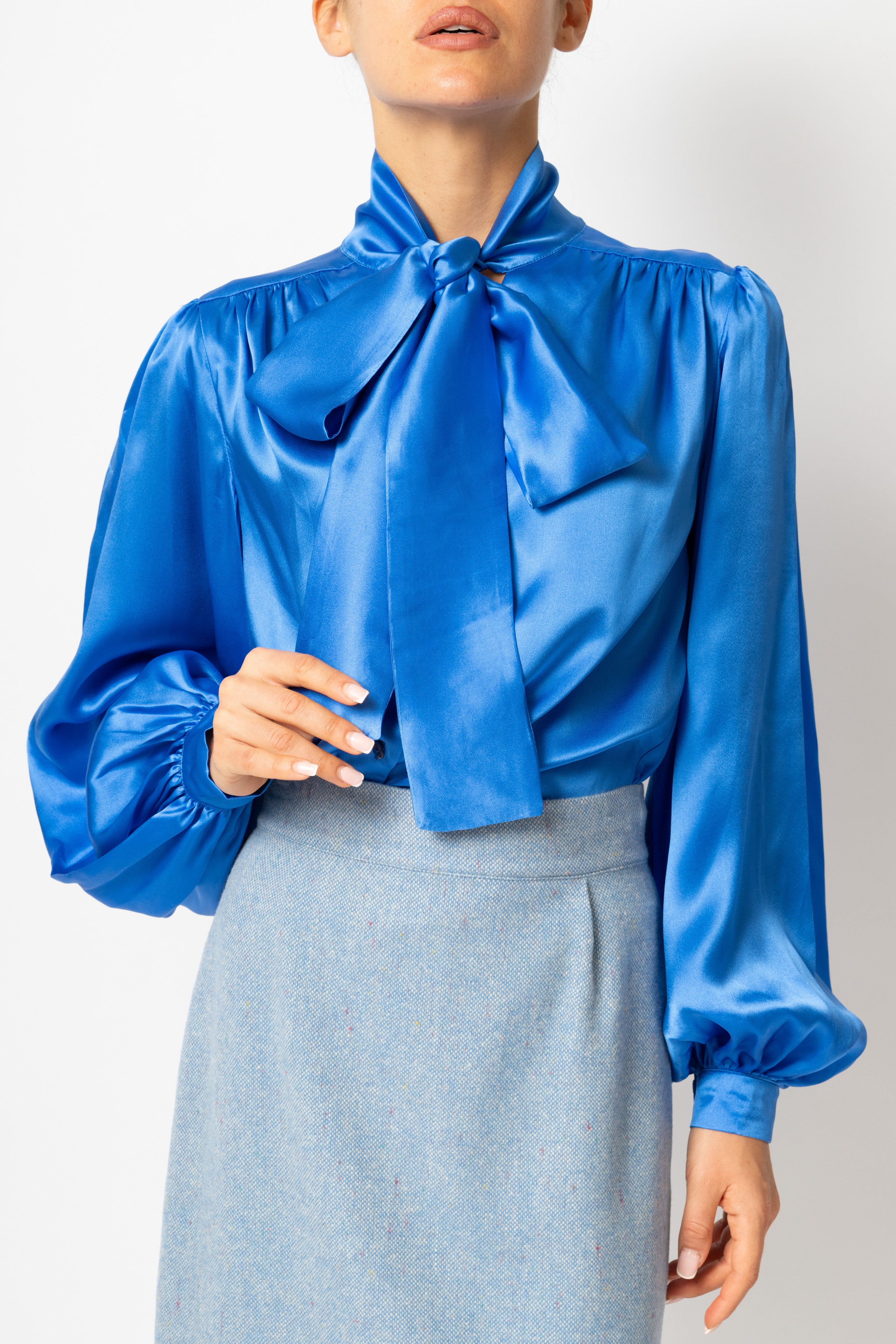 Bluza cu Funda Esarfa la Gat din Matase, Albastru Cobalt