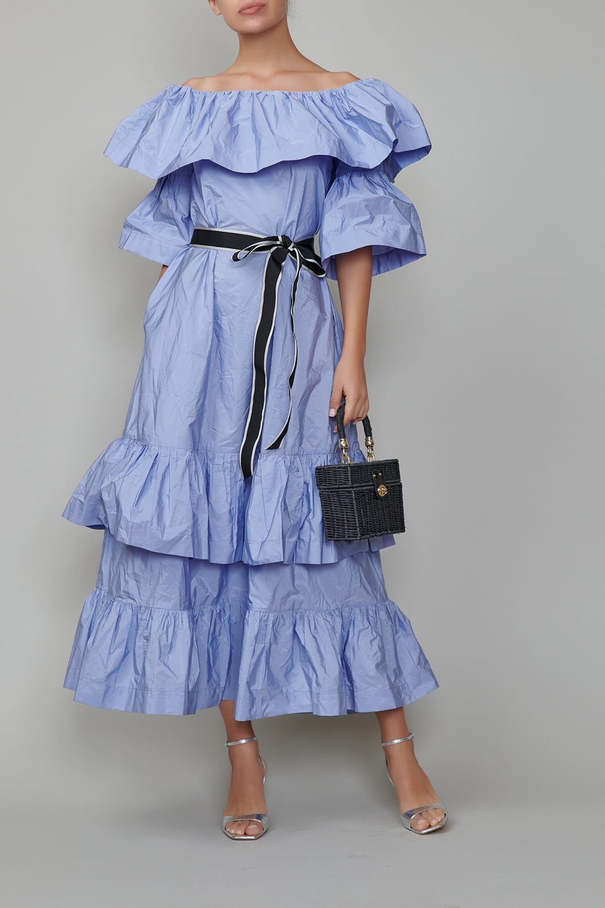 Rochie pana la glezna cu decolteu barcuta din tafetta liliac