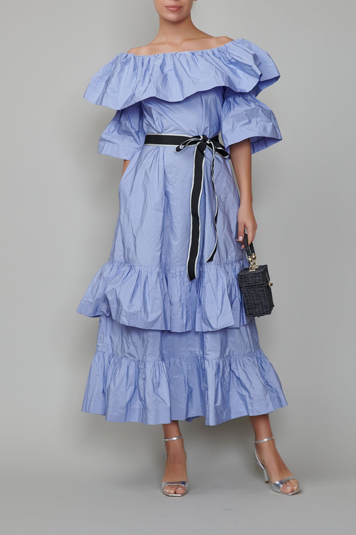 Rochie pana la glezna cu decolteu barcuta din tafetta liliac