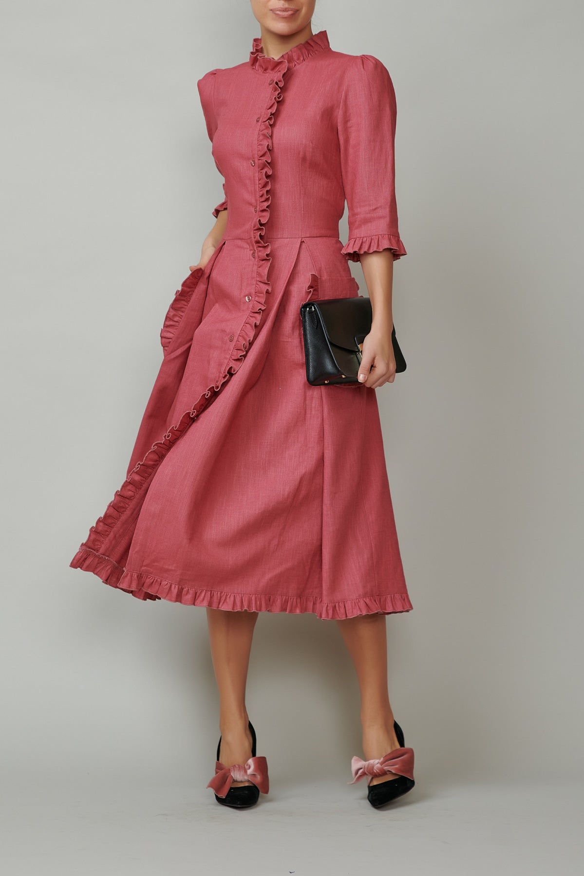 Rochie Camasa Midi cu Buzunare Aplicate si Volanase din In, Roz