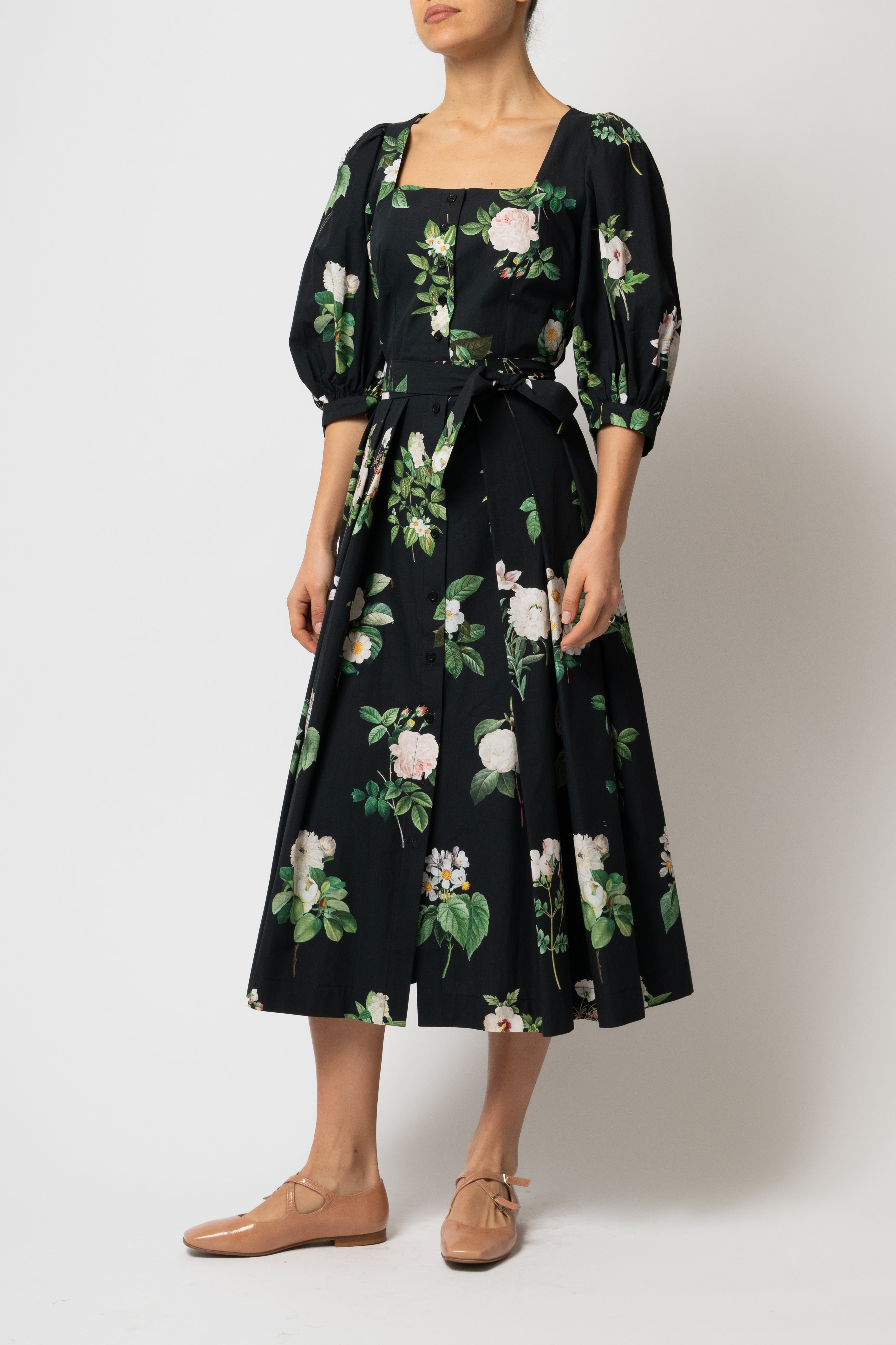 Rochie Midi, cu Decolteu Patrat si Nasturi, din Bumbac cu Flori pe Negru