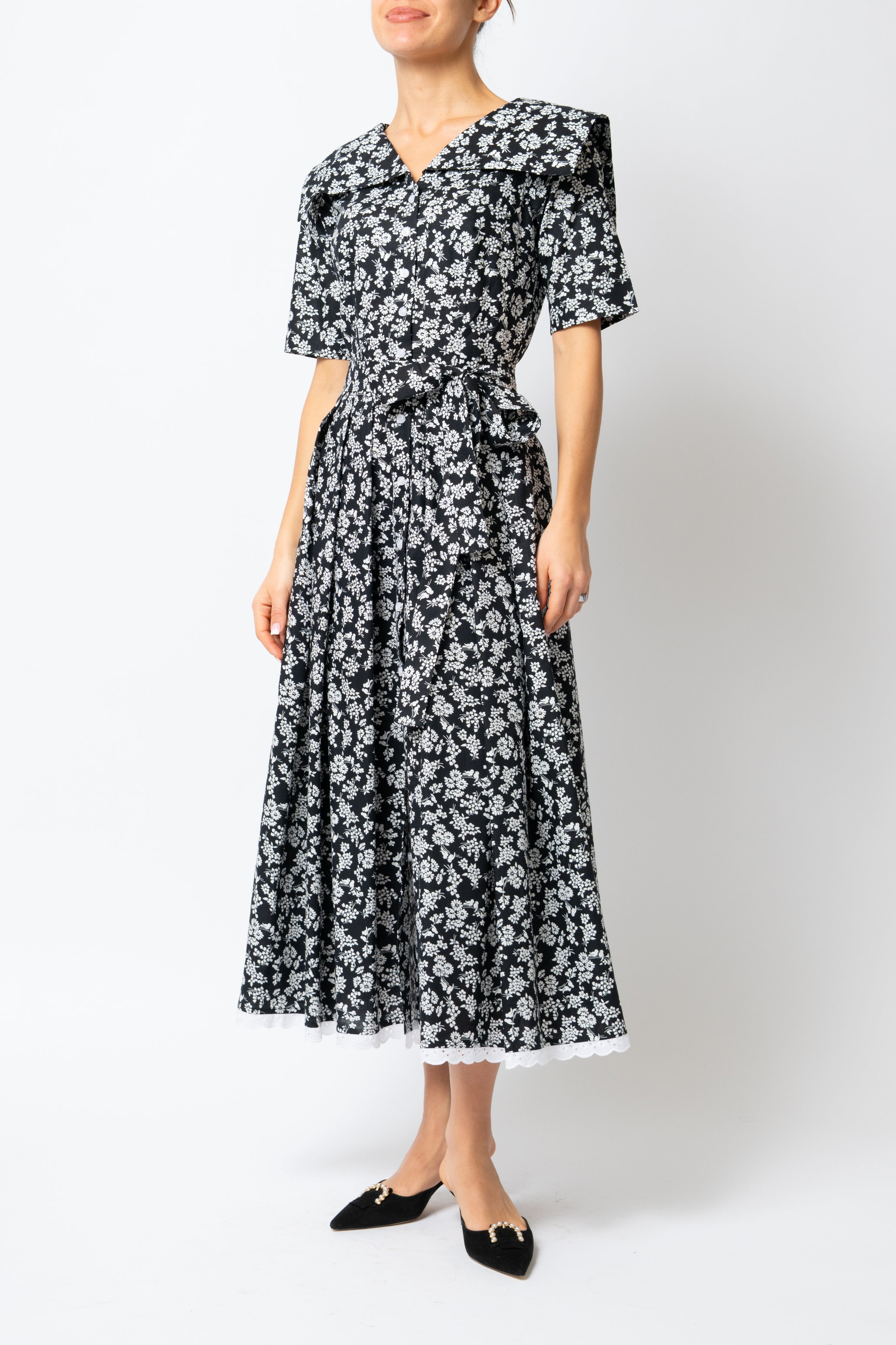 Rochie Camasa Midi cu Guler Patrat, din Bumbac, cu Flori pe Negru