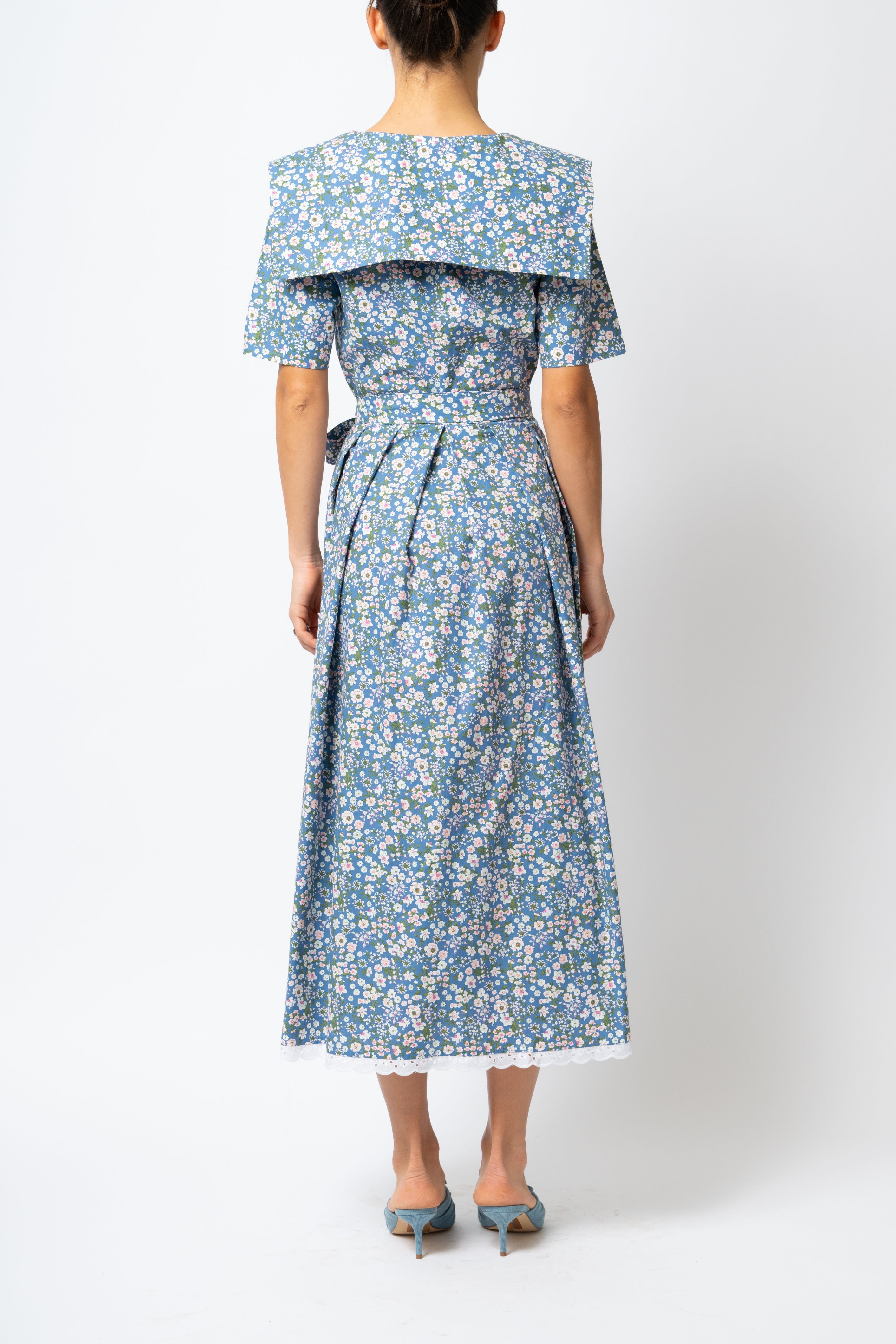 Rochie Camasa Midi cu Guler Patrat, din Bumbac, cu Flori pe Bleu