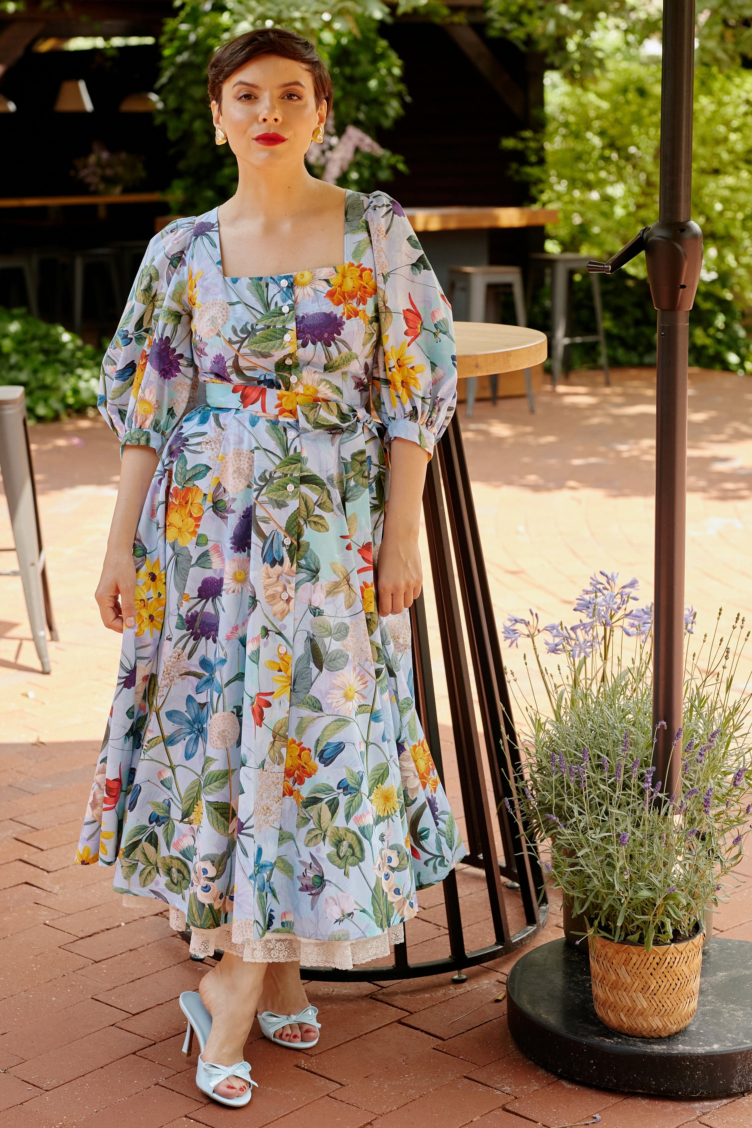 Rochie Midi, cu Decolteu Patrat, din Bumbac cu Flori Pe Bleu