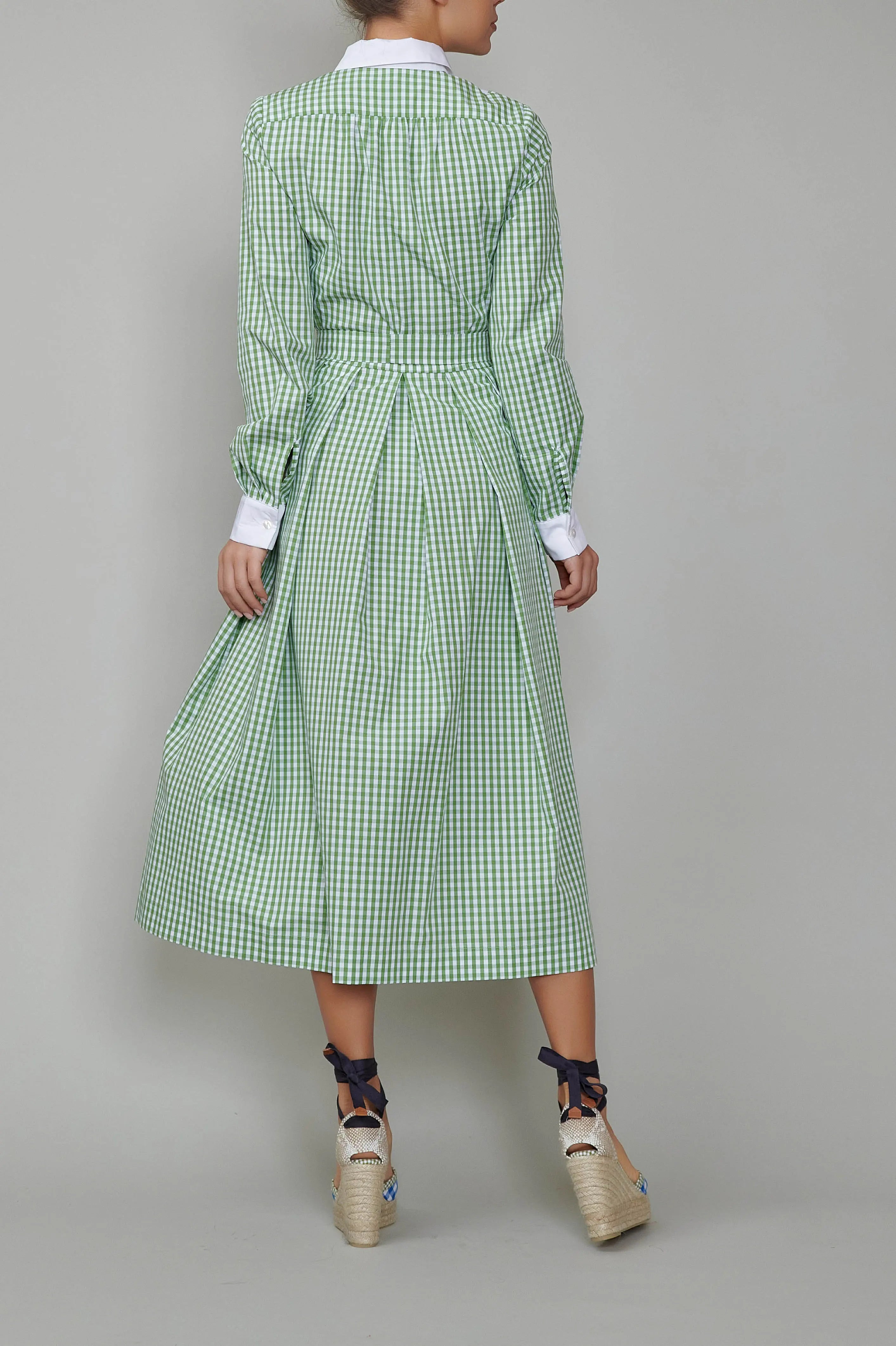 Rochie in carouri verzi cu guler, platca si mansete albe