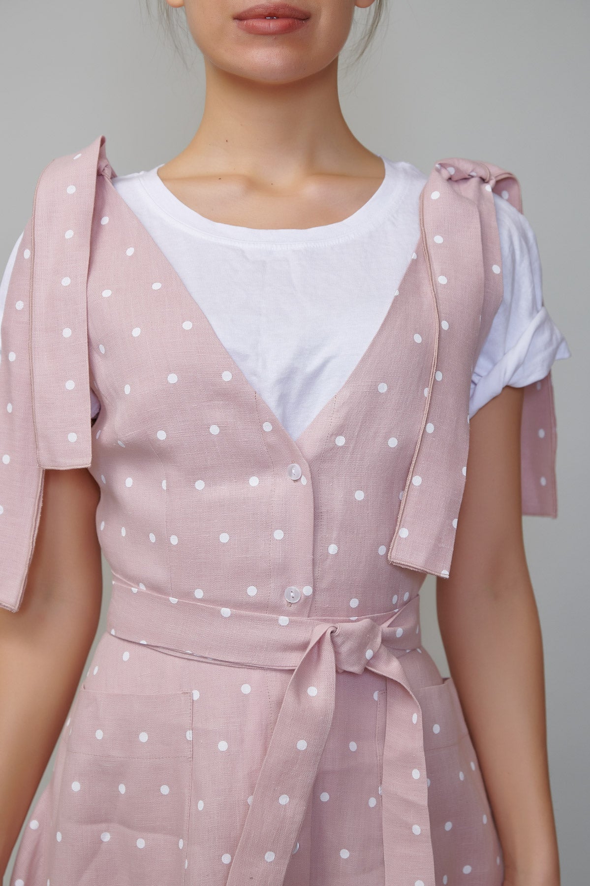 Sarafan din in roz pal cu buline