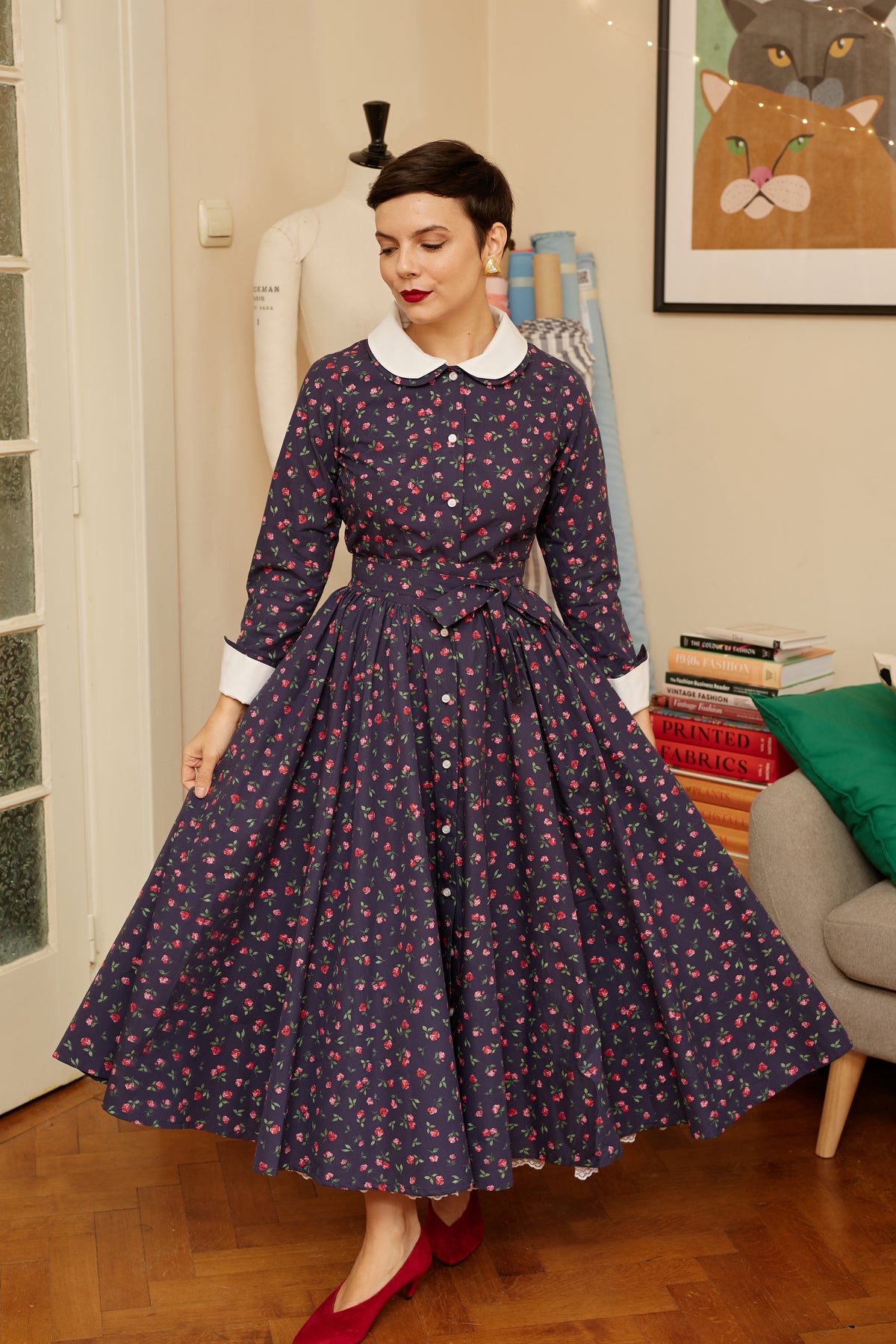 Rochie Midi Bleumarin cu Guler si Mansete Albe Detasabile