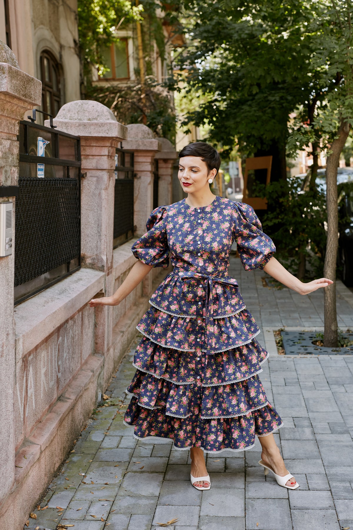 Rochie Midi din Bumbac Bleumarin cu Volane si Dantela