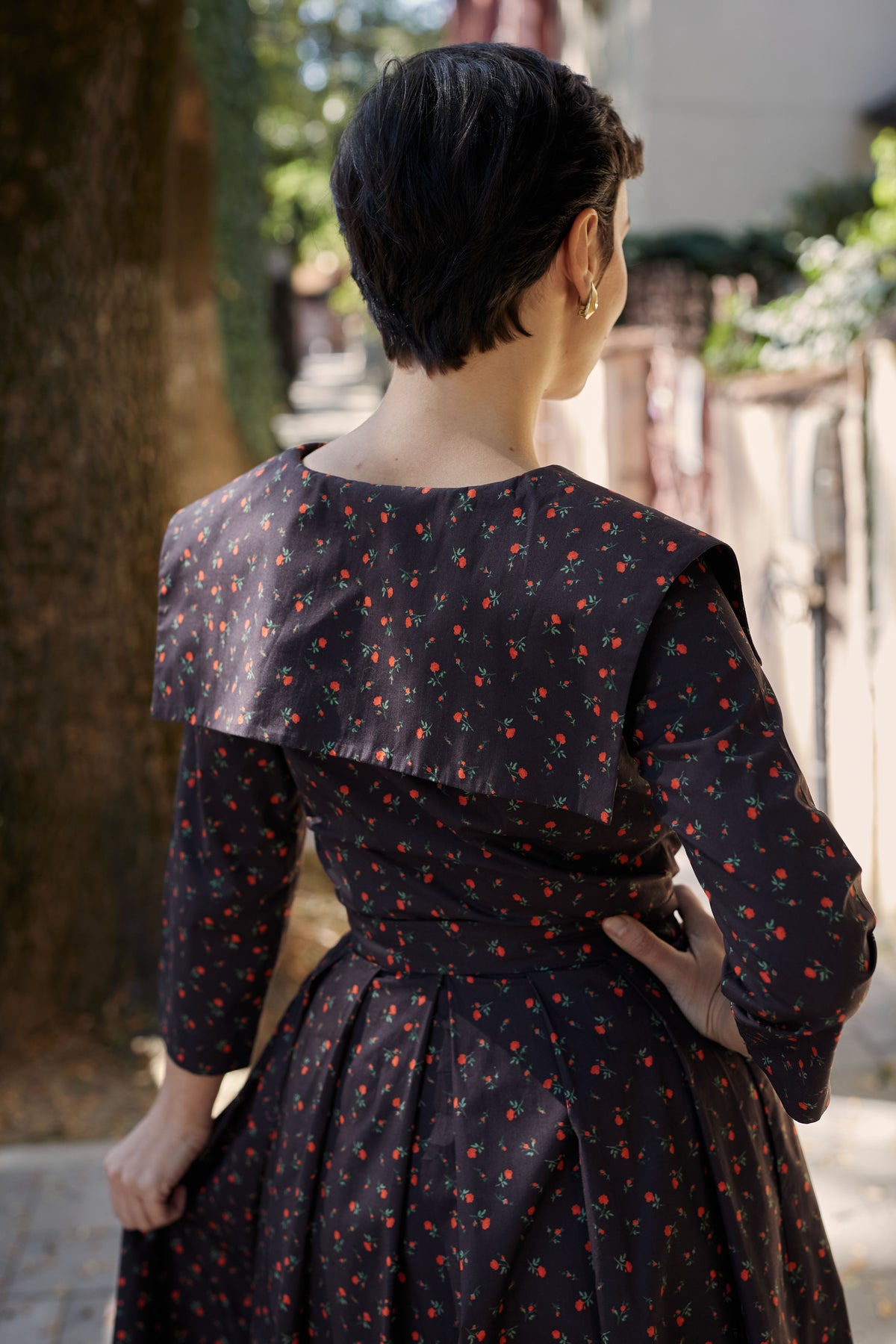 Rochie Camasa Midi cu Guler Patrat din Bumbac Negru