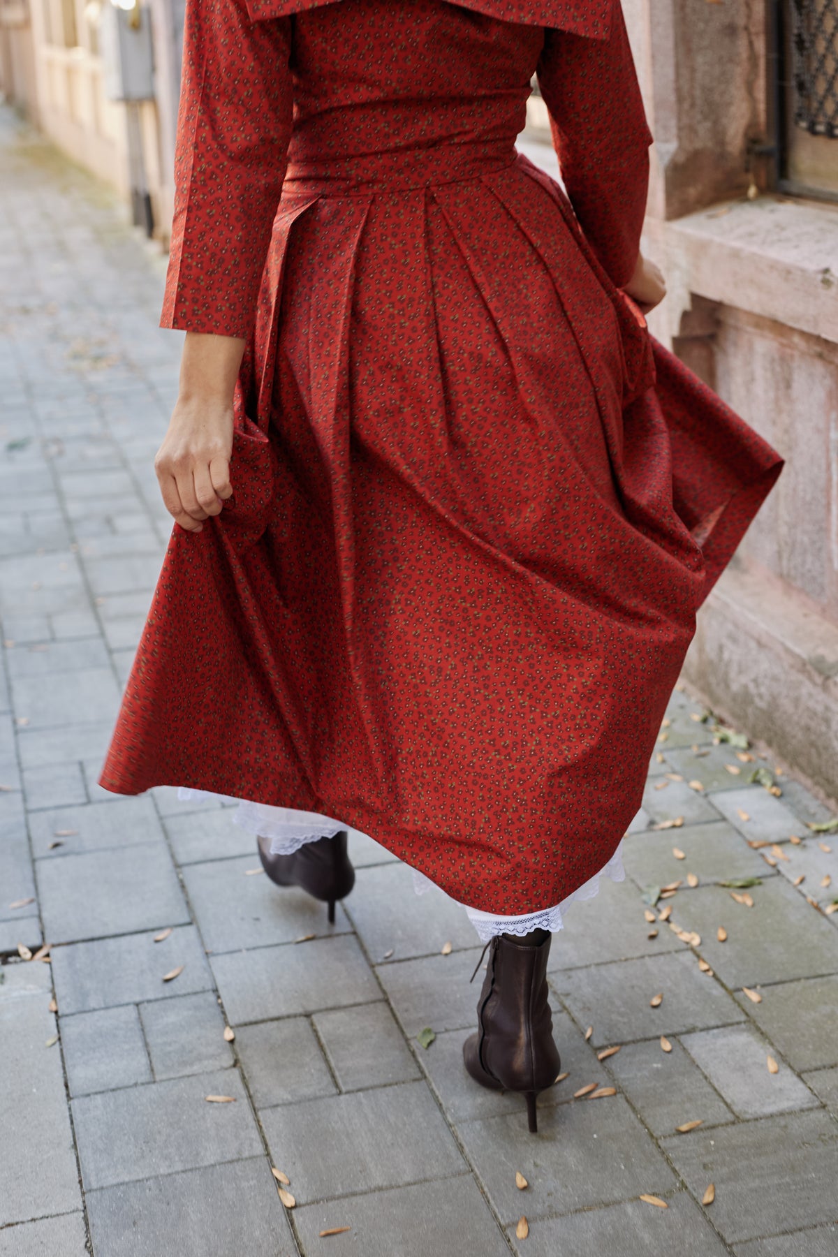 Rochie Camasa Midi cu Guler Patrat din Bumbac Rosu Pompean