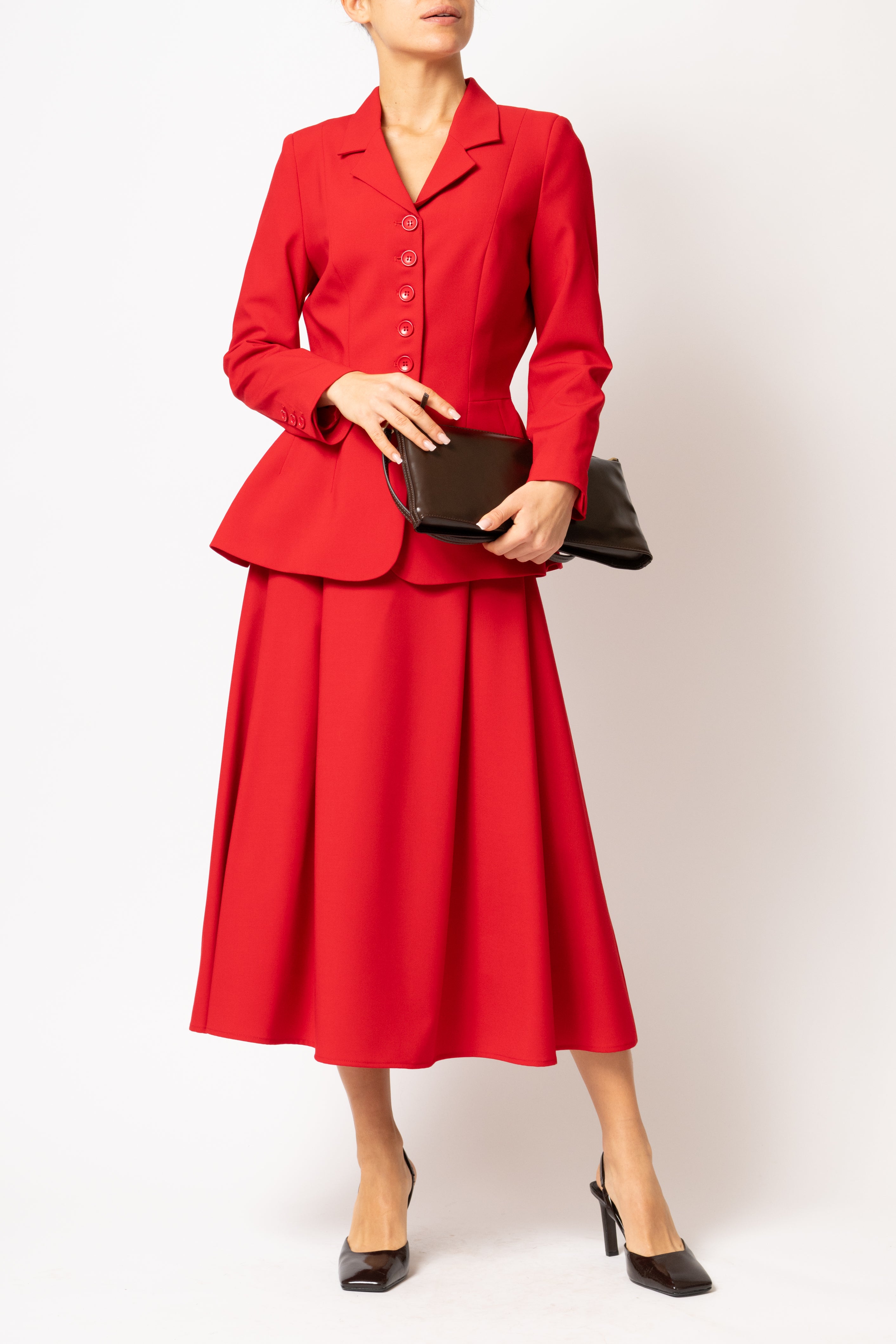 Fitted jacket in red viscose fabric, with peplum and small shoulders