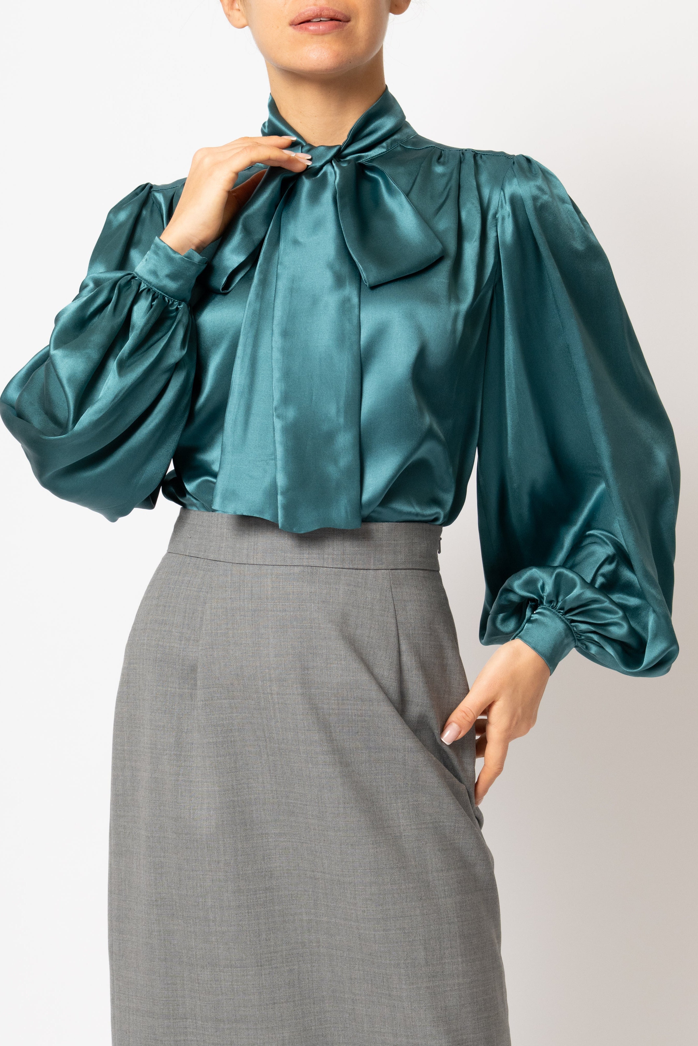 Bluza cu Funda Esarfa la Gat din Matase Verde