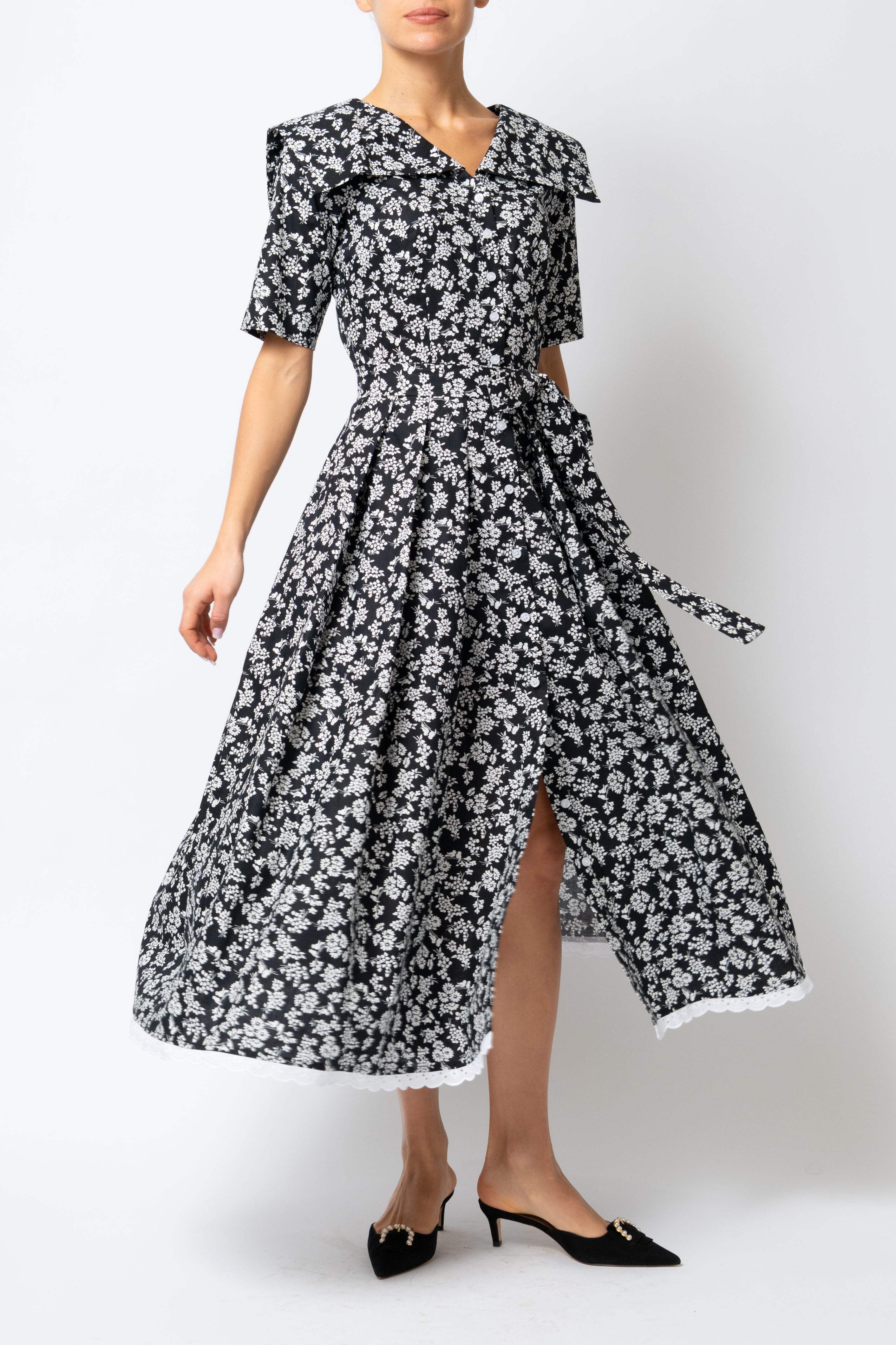 Rochie Camasa Midi cu Guler Patrat, din Bumbac, cu Flori pe Negru