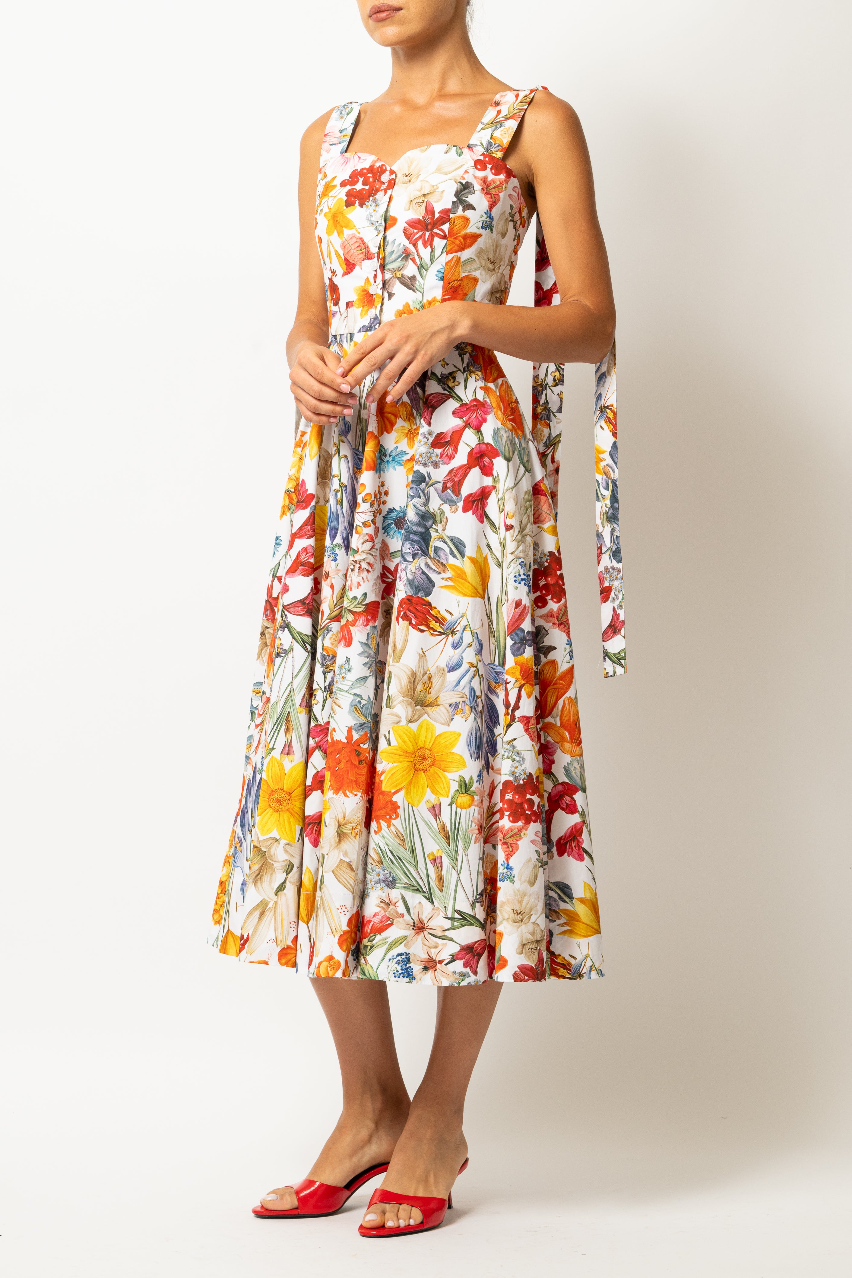 Rochie Midi, cu Bretele, din Bumbac cu Flori Pe Alb
