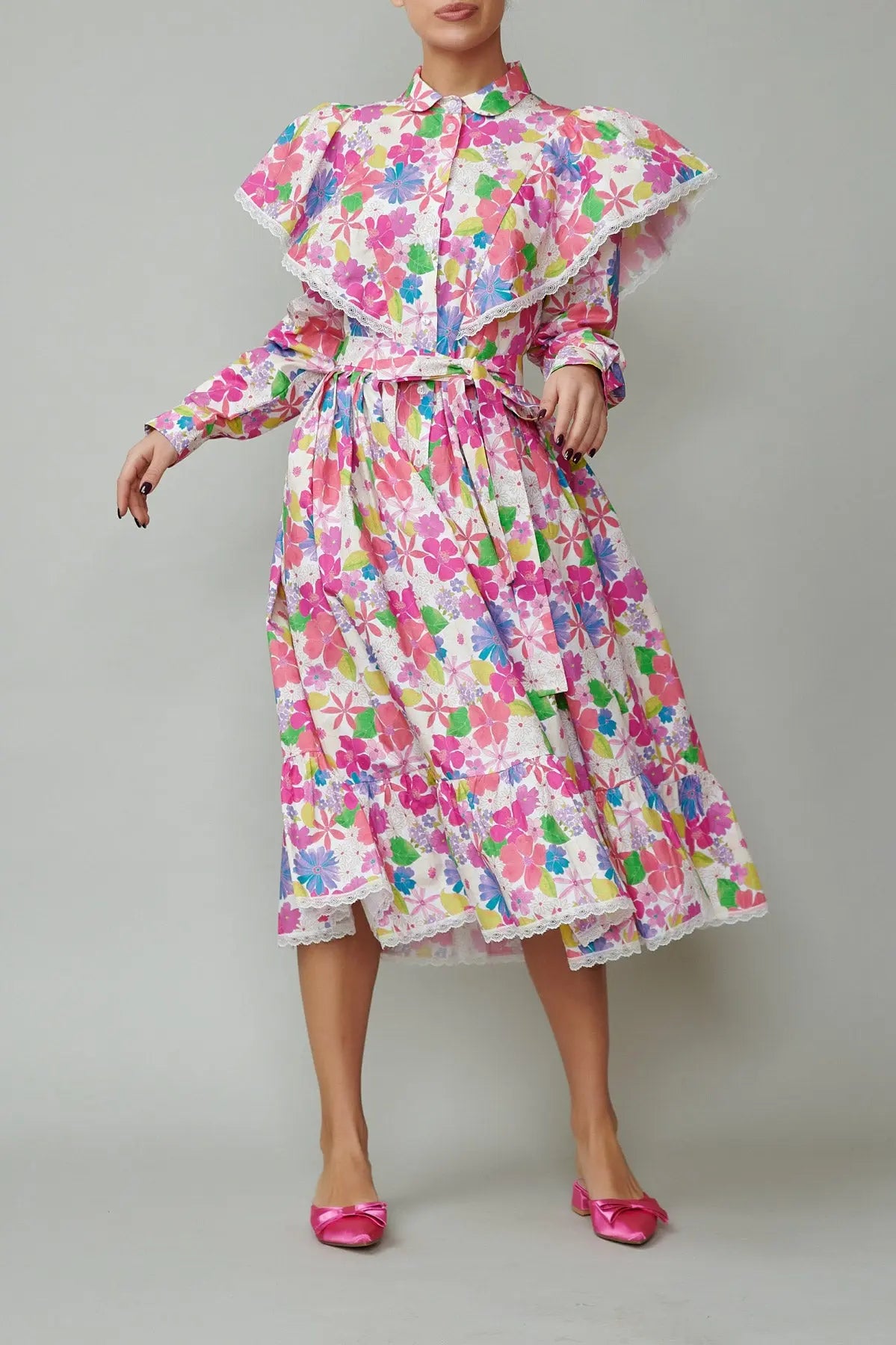 Rochie camasa cu aripioare din poplin cu flori multicolor 