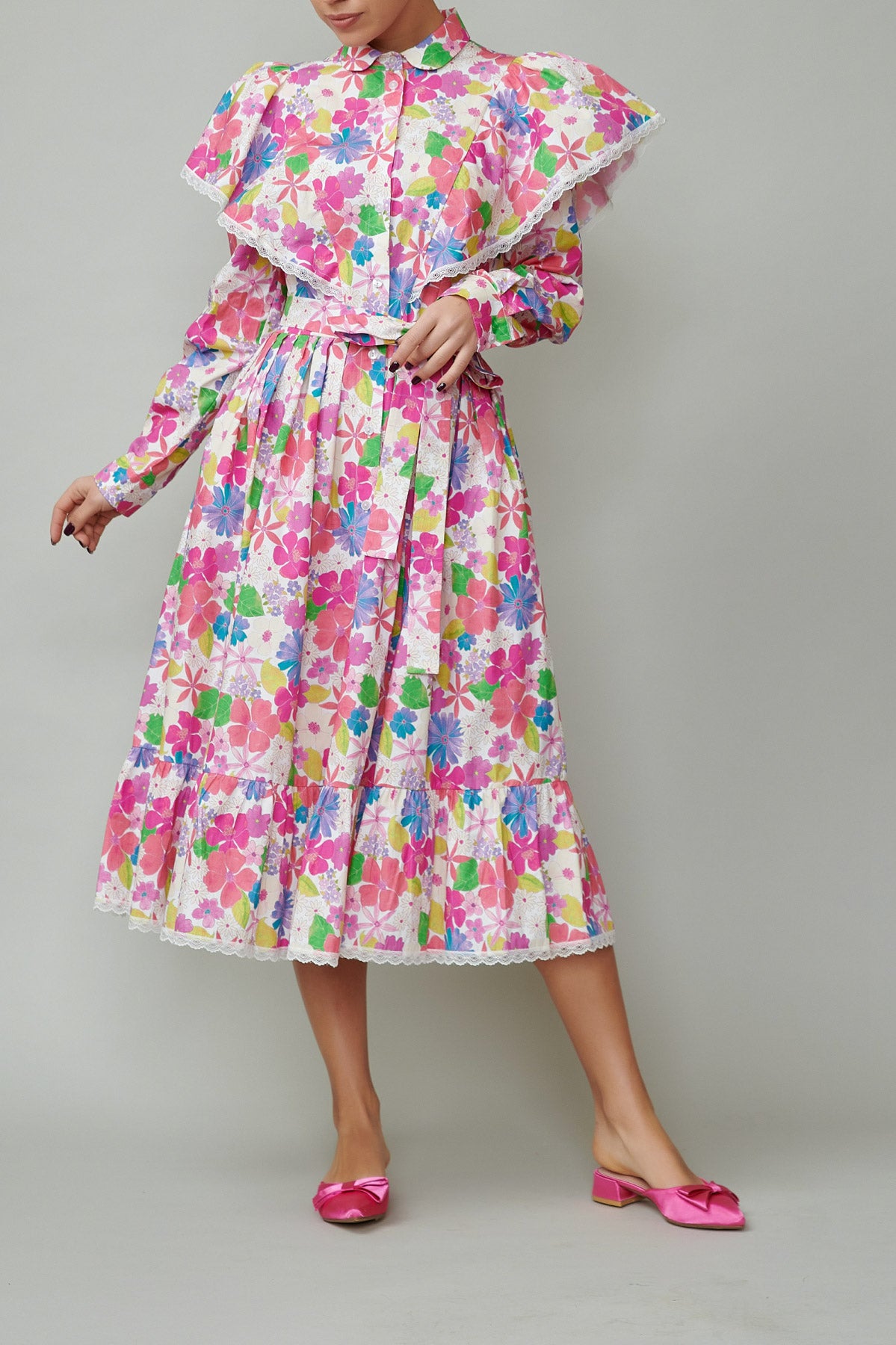 Rochie camasa cu aripioare din poplin cu flori multicolor